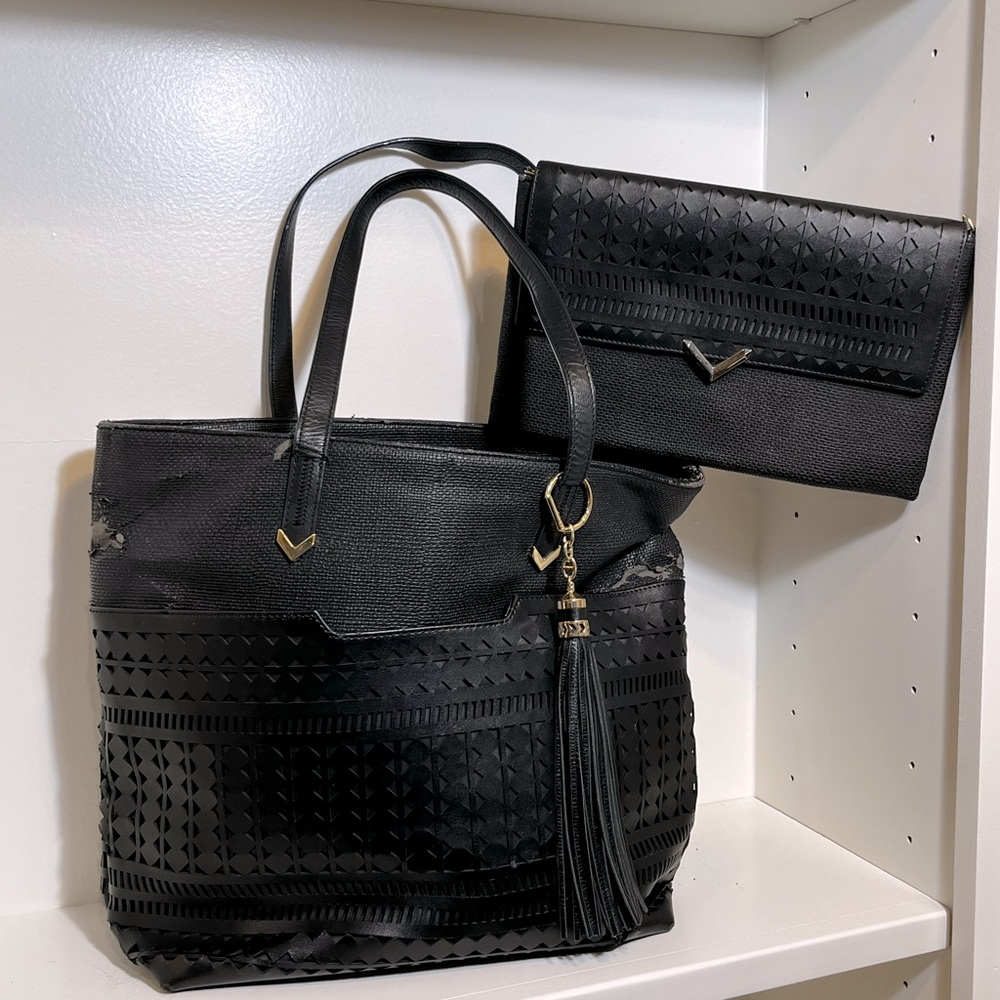 Black shoulder bag with cute tassel and slim  marching clutch